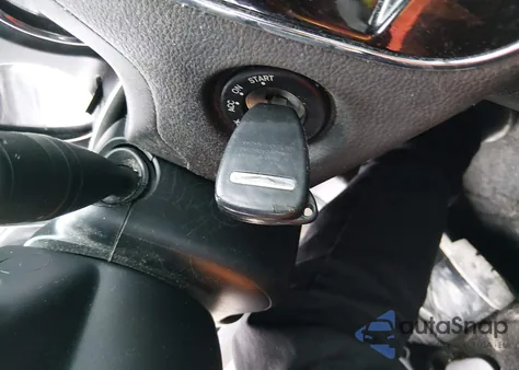 2013 Chrysler 200 Touring z USA, uszkodzony, nr VIN 1C3CCBBB2DN763570